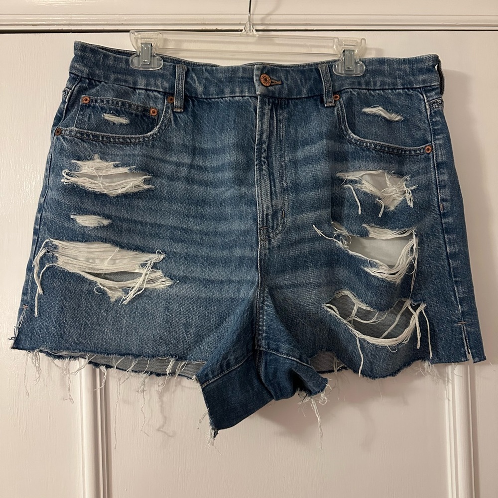 American Eagle Women’s Ripped Jean Shorts